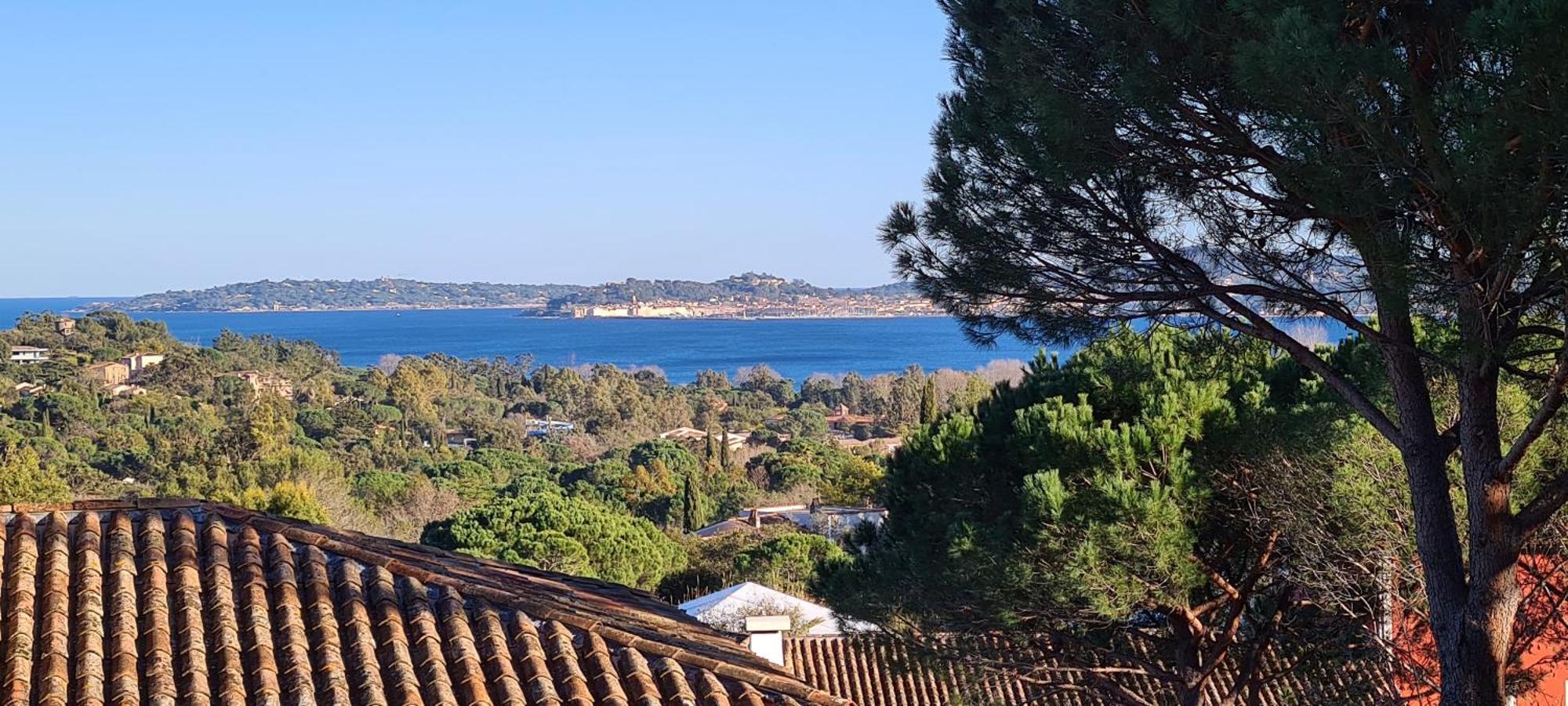 Eden Lou, l'appart Appartement climatisé avec vue exceptionnelle sur Saint Tropez Grimaud Esterno foto